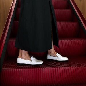 NWOT Gray Matters Emma Twisted Calfskin Loafers White Square Toe 39